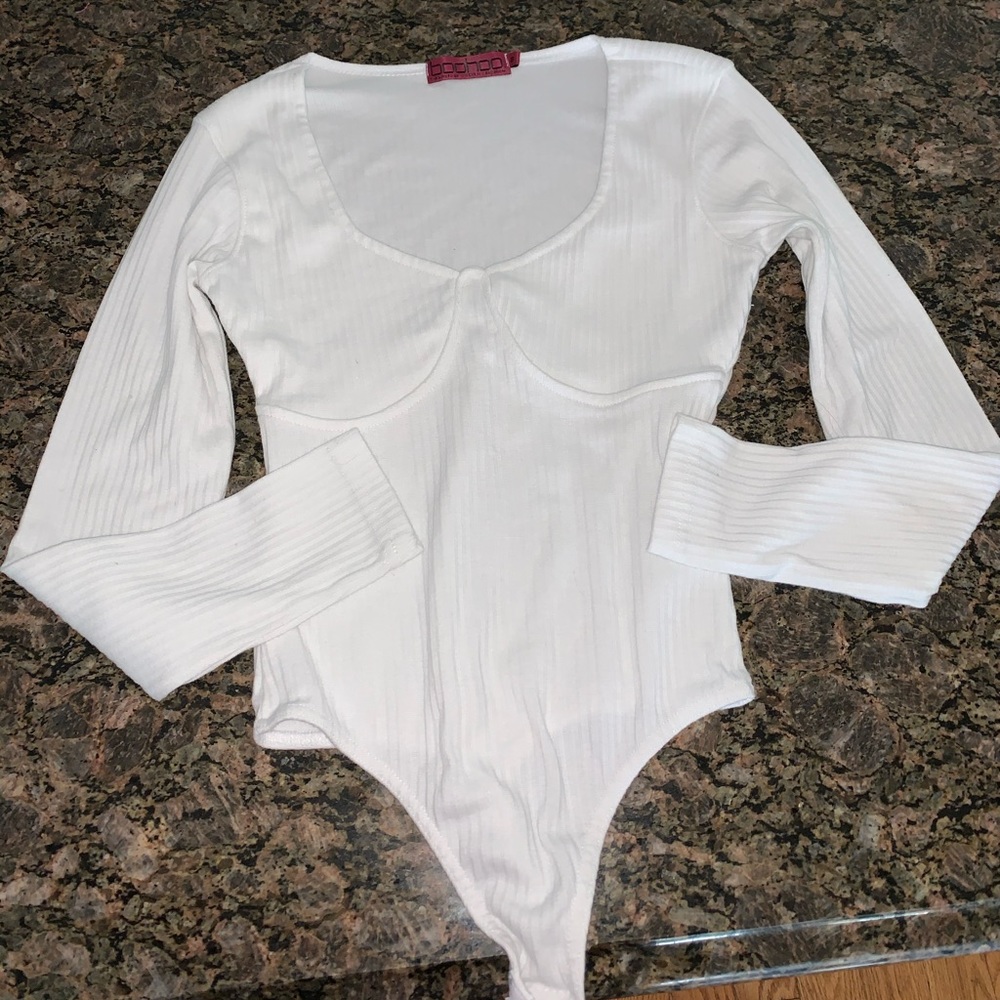 US 4/UK8 Boohoo white bodysuit